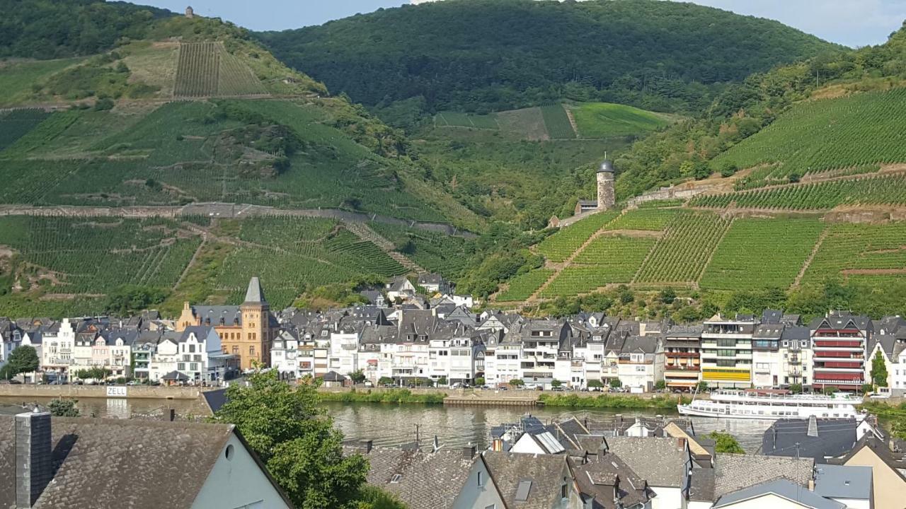 Villa Zur Koenigslay à Bullay Extérieur photo
